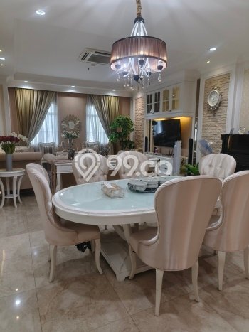Disewakan Apartemen Minimalis 157m2 Punya 3 KT, 3 KM, Lokasi di Kebayoran Baru Disewakan Apartemen Minimalis 157m2 Punya 3 KT, 3 KM, Lokasi di Kebayoran Baru