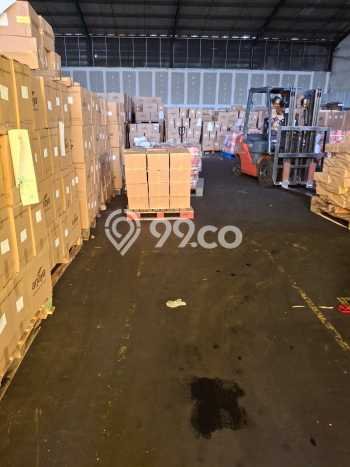 LOKASI BISNIS! Gudang Disewakan di Benda, Luas 4000m2m², Area Utama, Ready Usaha LOKASI BISNIS! Gudang Disewakan di Benda, Luas 4000m2m², Area Utama, Ready Usaha