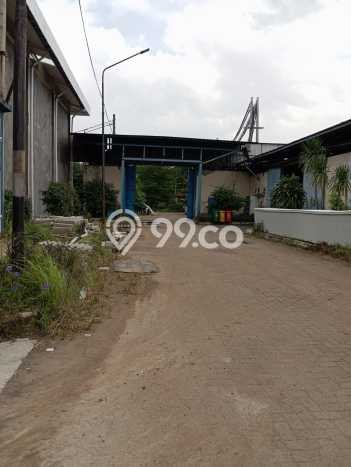 SEWA TERBAIK! Gudang Kawasan Jati Uwung, Luas 1944m², Kawasan Ramai, Ready Pakai SEWA TERBAIK! Gudang Kawasan Jati Uwung, Luas 1944m², Kawasan Ramai, Ready Pakai