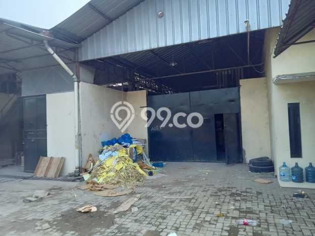 LOKASI STRATEGIS! Gudang di Cipondoh, Luas 600m², Area Komersial, Jalan Utama LOKASI STRATEGIS! Gudang di Cipondoh, Luas 600m², Area Komersial, Jalan Utama