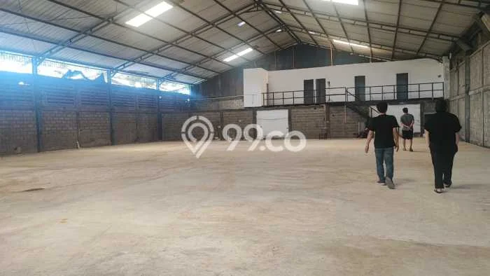 Gudang Area Komersial Kawasan Benda, Luas 2000m², Siap Operasional Gudang Area Komersial Kawasan Benda, Luas 2000m², Siap Operasional