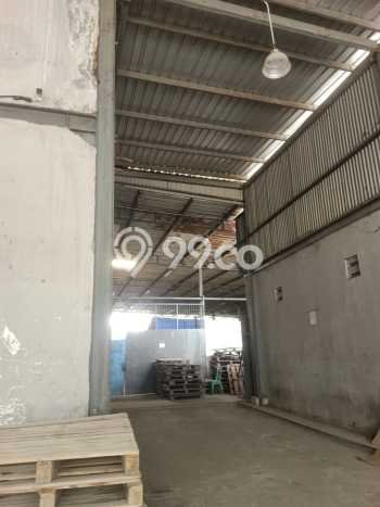 Disewakan Gudang Strategis di Cengkareng, Luas 1200m2m², Area Ramai Disewakan Gudang Strategis di Cengkareng, Luas 1200m2m², Area Ramai