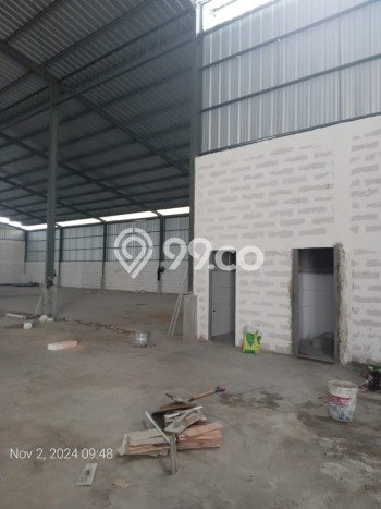 LOKASI STRATEGIS! Gudang di Cengkareng, Luas 2050m², Area Potensial LOKASI STRATEGIS! Gudang di Cengkareng, Luas 2050m², Area Potensial