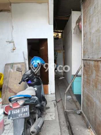 Gudang For Rent di Karang Tengah, Luas 400m², Lokasi Komersial, Jalan Utama Gudang For Rent di Karang Tengah, Luas 400m², Lokasi Komersial, Jalan Utama