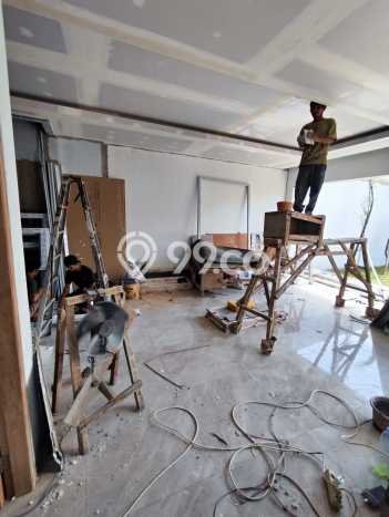 Rumah Elit Akses Strategis di Jakarta Barat Unfurnished Rumah Elit Akses Strategis di Jakarta Barat Unfurnished