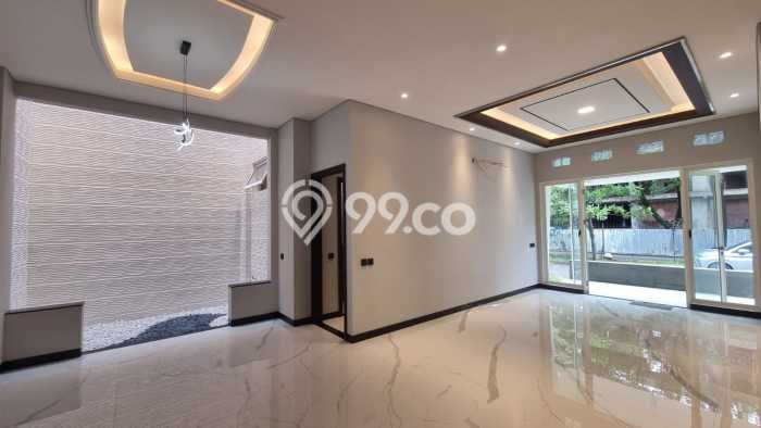 Rumah Strategis di Pusat Kota Gading Serpong The Spring, Tangerang - LT 286m2m² Rumah Strategis di Pusat Kota Gading Serpong The Spring, Tangerang - LT 286m2m²