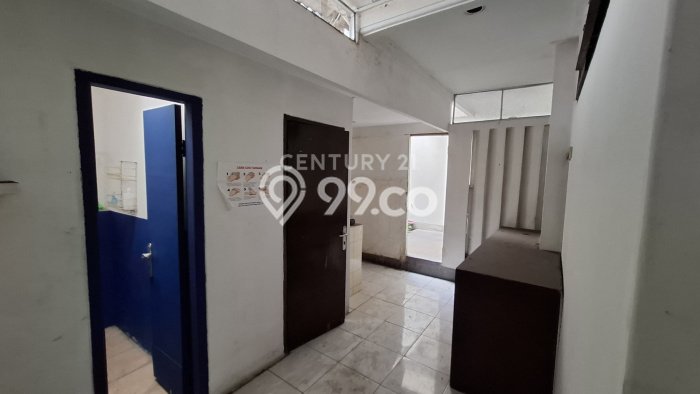 Unit Ruko Dijual di Jakarta Timur LT 190m2 & LB 100m2 Unit Ruko Dijual di Jakarta Timur LT 190m2 & LB 100m2