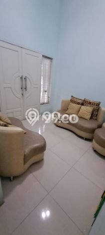 Hunian Cantik Modern Lb 200m2 di Jambangan, Surabaya Hunian Cantik Modern Lb 200m2 di Jambangan, Surabaya