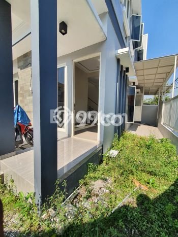 Rumah Modern Minimalis 4 KT Bisa Langsung Pindah di Tenggilis Mejoyo Rumah Modern Minimalis 4 KT Bisa Langsung Pindah di Tenggilis Mejoyo