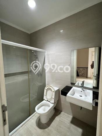 Rumah Disewakan Jakarta Barat LT 120m2 LB 176m2 Area Green Lake City Rumah Disewakan Jakarta Barat LT 120m2 LB 176m2 Area Green Lake City