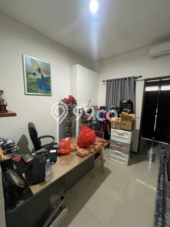 For Sale! Premium House LT 198m2 Desain Elegan di Taman Holis Indah For Sale! Premium House LT 198m2 Desain Elegan di Taman Holis Indah