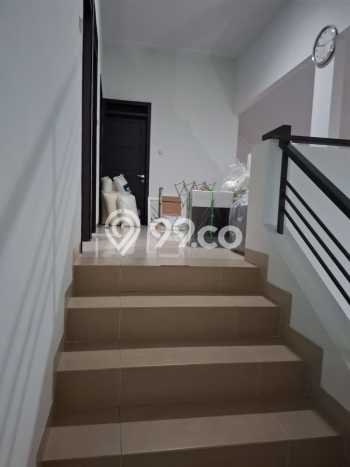 Ready to Use! Luxury House LT 190m2 Desain Modern di Sudirman Ready to Use! Luxury House LT 190m2 Desain Modern di Sudirman