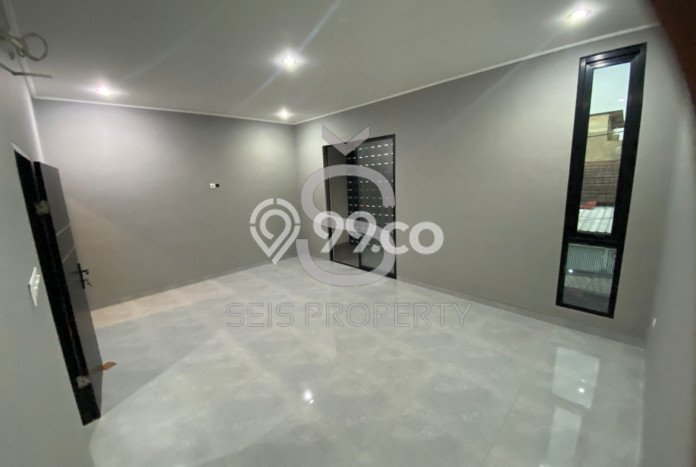 Rumah Modern 3 KT di Taman Kopo Indah Bandung Unfurnished Rumah Modern 3 KT di Taman Kopo Indah Bandung Unfurnished