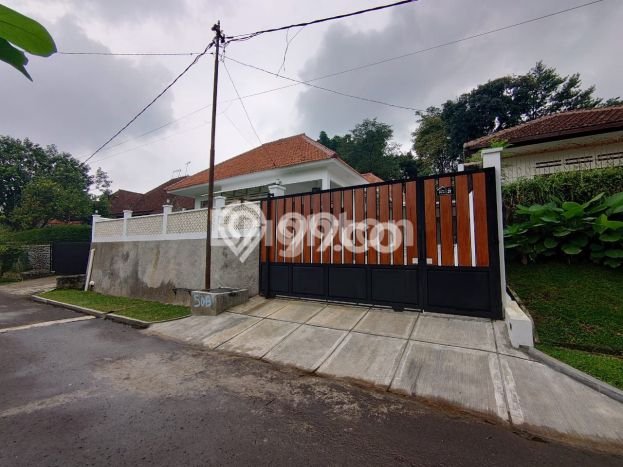 Rumah Luxury Modern Tanpa Renovasi di Baranangsiang Bogor Rumah Luxury Modern Tanpa Renovasi di Baranangsiang Bogor