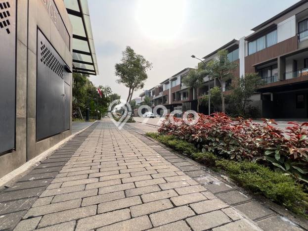 Jual Rumah Luas Megah Dengan View Eksklusif di BSD, Tangerang Jual Rumah Luas Megah Dengan View Eksklusif di BSD, Tangerang