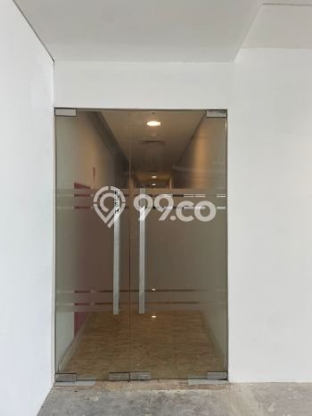 Kantor Disewa di Jakarta Selatan dengan LB 301m2 Area Komersial Ramai Kantor Disewa di Jakarta Selatan dengan LB 301m2 Area Komersial Ramai