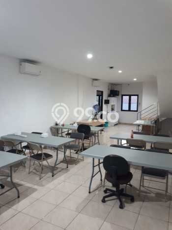 Unit Ruko Dijual di Jakarta Selatan LT 200m2 & LB 360m2 Unit Ruko Dijual di Jakarta Selatan LT 200m2 & LB 360m2