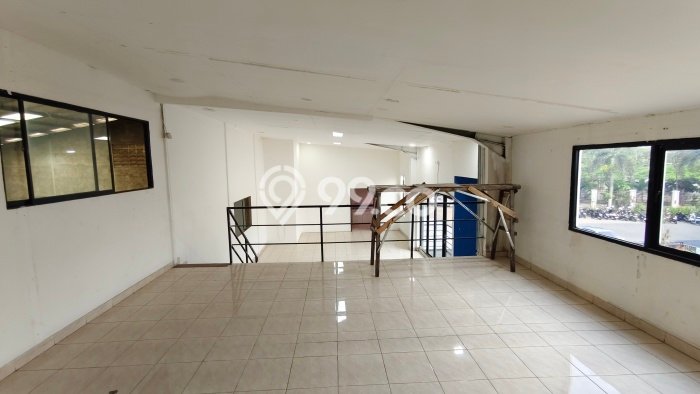 Unit Gudang Paling Strategis di Karawaci Tangerang dengan LB 540m2 Unit Gudang Paling Strategis di Karawaci Tangerang dengan LB 540m2