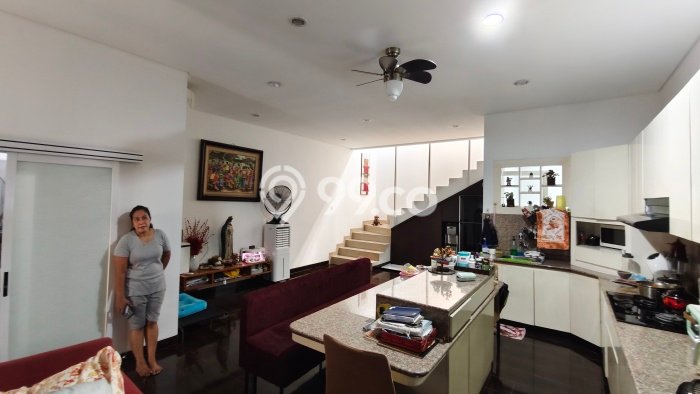 Rumah Luas Asri 4 KT Siap Pakai di Bojong Indah Jakarta Barat Rumah Luas Asri 4 KT Siap Pakai di Bojong Indah Jakarta Barat