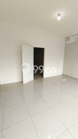 Unit Ruko disewakan di Cipondoh Tangerang dengan LT 67m2 / LB 270m2 Unit Ruko disewakan di Cipondoh Tangerang dengan LT 67m2 / LB 270m2