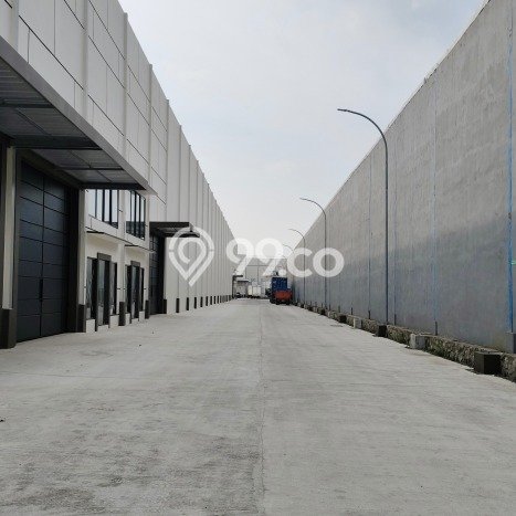 Gudang Disewa di Tangerang dengan LB 312m2 Area Komersial Ramai Gudang Disewa di Tangerang dengan LB 312m2 Area Komersial Ramai