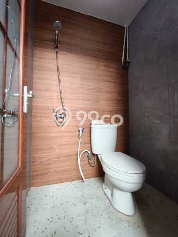 Rumah Modern Minimalis 4 Kamar Bisa Langsung Pindah di Kramat Jati Rumah Modern Minimalis 4 Kamar Bisa Langsung Pindah di Kramat Jati