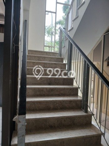 Rumah Elit Modern Siap Huni di Pantai Indah Kapuk Jakarta Utara Rumah Elit Modern Siap Huni di Pantai Indah Kapuk Jakarta Utara