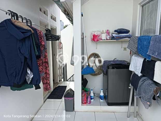 Hunian Cantik Modern Lb 120m2 di Serpong, Tangerang Selatan Hunian Cantik Modern Lb 120m2 di Serpong, Tangerang Selatan