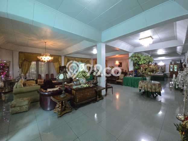 Ready to Use! Premium House LT 1300m2 Desain Modern di Lebak Bulus Ready to Use! Premium House LT 1300m2 Desain Modern di Lebak Bulus