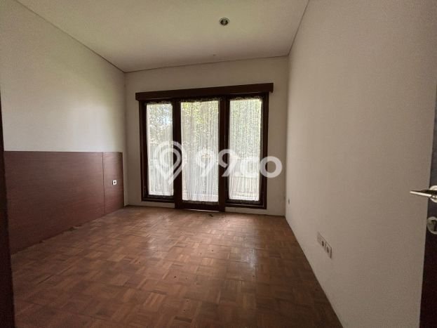 Rumah Elit LB 260m2 Siap Pakai Desain Elegan di Bintaro, Tangerang Selatan Rumah Elit LB 260m2 Siap Pakai Desain Elegan di Bintaro, Tangerang Selatan