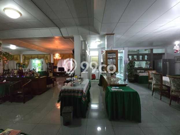 Ready to Use! Premium House LT 1300m2 Desain Modern di Lebak Bulus Ready to Use! Premium House LT 1300m2 Desain Modern di Lebak Bulus
