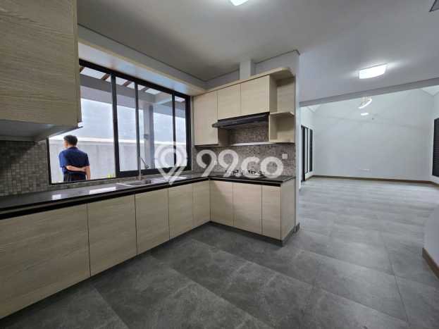 For Sale! Premium House LT 300m2 Desain Modern di Sentul For Sale! Premium House LT 300m2 Desain Modern di Sentul