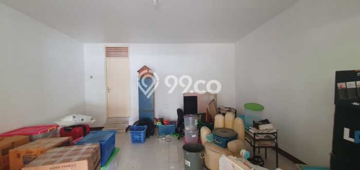 Rumah Mewah LB 207m2 Siap Pakai Desain Elegan di Bintaro, Tangerang Selatan Rumah Mewah LB 207m2 Siap Pakai Desain Elegan di Bintaro, Tangerang Selatan