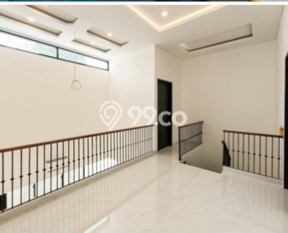 Rumah Mewah LB 300m2 Siap Huni Desain Elegan di Bintaro, Tangerang Selatan Rumah Mewah LB 300m2 Siap Huni Desain Elegan di Bintaro, Tangerang Selatan