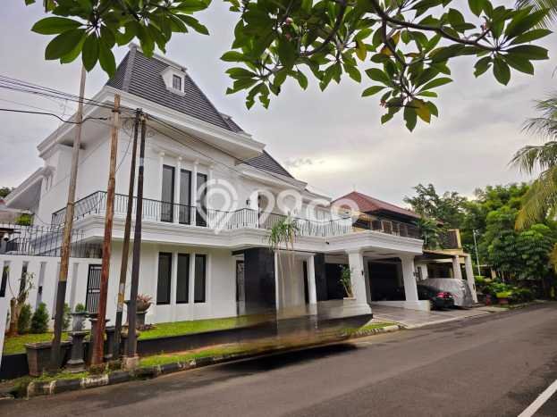 Rumah Elit Modern Tanpa Renovasi di Sektor 8 - Bintaro Tangerang Selatan Rumah Elit Modern Tanpa Renovasi di Sektor 8 - Bintaro Tangerang Selatan