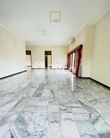Disewakan Rumah Murah di Pejaten Jakarta Selatan dengan 5 Kamar Tidur Disewakan Rumah Murah di Pejaten Jakarta Selatan dengan 5 Kamar Tidur