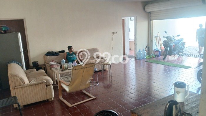 Rumah Bagus Disewakan di Kemang, Jakarta Selatan LT 1400m2, LB 750m2 Rumah Bagus Disewakan di Kemang, Jakarta Selatan LT 1400m2, LB 750m2