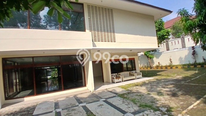 Rumah Bagus Disewakan di Kemang, Jakarta Selatan LT 1400m2, LB 750m2 Rumah Bagus Disewakan di Kemang, Jakarta Selatan LT 1400m2, LB 750m2
