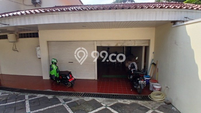 Rumah Bagus Disewakan di Kemang, Jakarta Selatan LT 1400m2, LB 750m2 Rumah Bagus Disewakan di Kemang, Jakarta Selatan LT 1400m2, LB 750m2