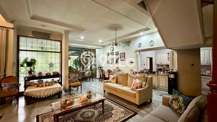 Ready to Use! Premium House LT 1000m2 Desain Modern di Pejaten Ready to Use! Premium House LT 1000m2 Desain Modern di Pejaten