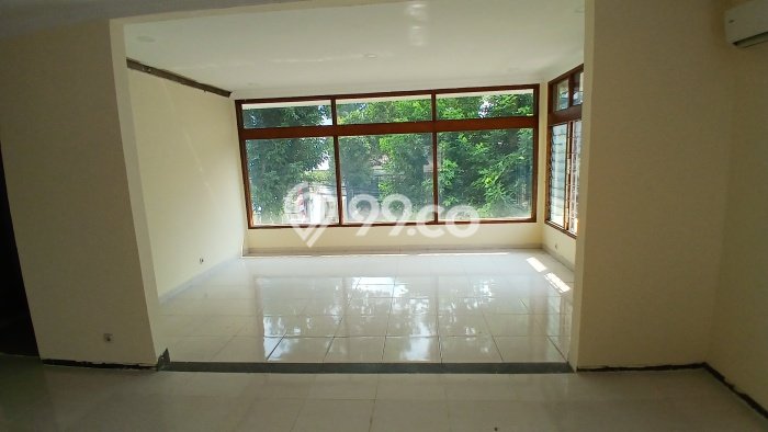 Rumah Bagus Disewakan di Kemang, Jakarta Selatan LT 1400m2, LB 750m2 Rumah Bagus Disewakan di Kemang, Jakarta Selatan LT 1400m2, LB 750m2
