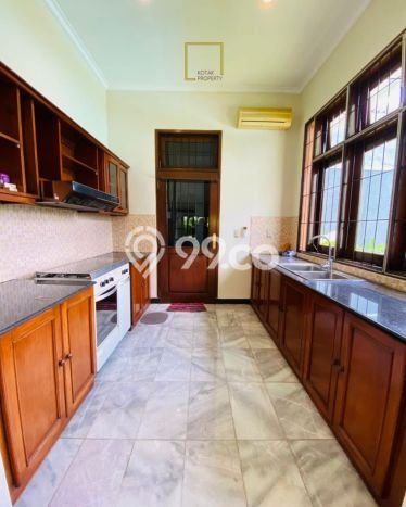 Disewakan Rumah Murah di Pejaten Jakarta Selatan dengan 5 Kamar Tidur Disewakan Rumah Murah di Pejaten Jakarta Selatan dengan 5 Kamar Tidur