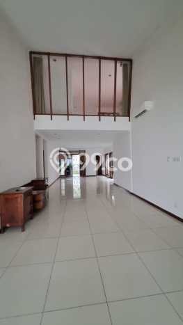 Disewakan! Rumah 3 Kamar Tidur &
3 Kamar Mandi di Kemang, Jakarta Selatan Disewakan! Rumah 3 Kamar Tidur &
3 Kamar Mandi di Kemang, Jakarta Selatan
