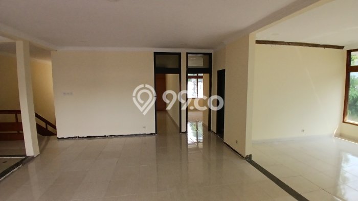Rumah Bagus Disewakan di Kemang, Jakarta Selatan LT 1400m2, LB 750m2 Rumah Bagus Disewakan di Kemang, Jakarta Selatan LT 1400m2, LB 750m2
