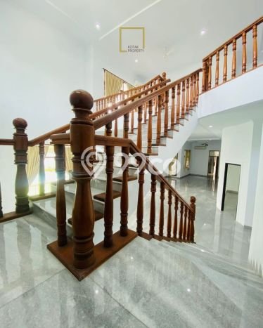 Disewakan Rumah Murah di Pejaten Jakarta Selatan dengan 5 Kamar Tidur Disewakan Rumah Murah di Pejaten Jakarta Selatan dengan 5 Kamar Tidur