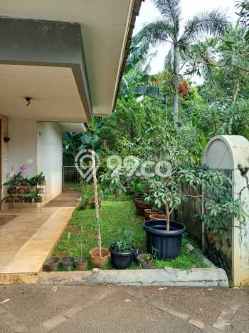 Rumah Elit Modern Tanpa Renovasi di Warung Buncit Jakarta Selatan Rumah Elit Modern Tanpa Renovasi di Warung Buncit Jakarta Selatan