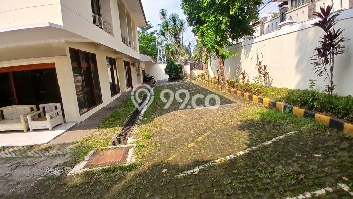Rumah Bagus Disewakan di Kemang, Jakarta Selatan LT 1400m2, LB 750m2 Rumah Bagus Disewakan di Kemang, Jakarta Selatan LT 1400m2, LB 750m2