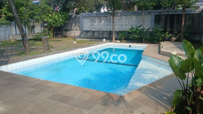 Rumah Bagus Disewakan di Kemang, Jakarta Selatan LT 1400m2, LB 750m2 Rumah Bagus Disewakan di Kemang, Jakarta Selatan LT 1400m2, LB 750m2