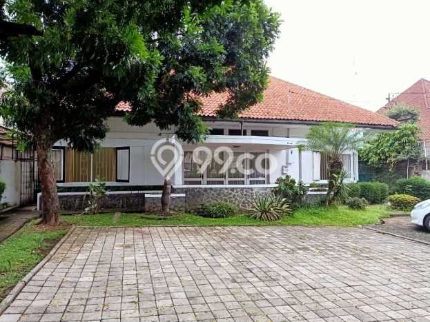 Rumah Elit Modern Tanpa Renovasi di Bandung Kota Bandung Rumah Elit Modern Tanpa Renovasi di Bandung Kota Bandung