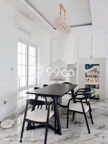 Unit Komersial Dijual di Tebet Jakarta Selatan Luas Tanah 652m2, Luas Bangunan 400m2 Unit Komersial Dijual di Tebet Jakarta Selatan Luas Tanah 652m2, Luas Bangunan 400m2